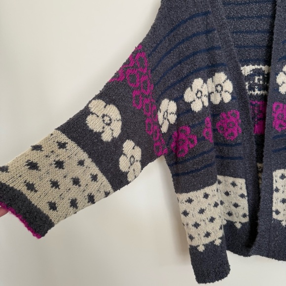 Natural Life Wool Blend Gray Pink Floral Calla Jacquard Cardigan Sweater - Picture 9 of 12